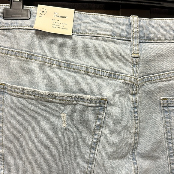 NWT Universal Thread High Rise 90s Straight Distressed Jeans Size 18 - Picture 7 of 8